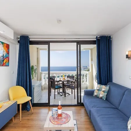 Piscine Vue Parking 4 Personnes * Cannes