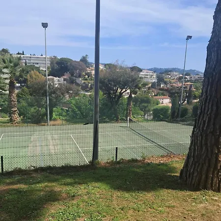 Piscine Vue Parking 4 Personnes * Cannes