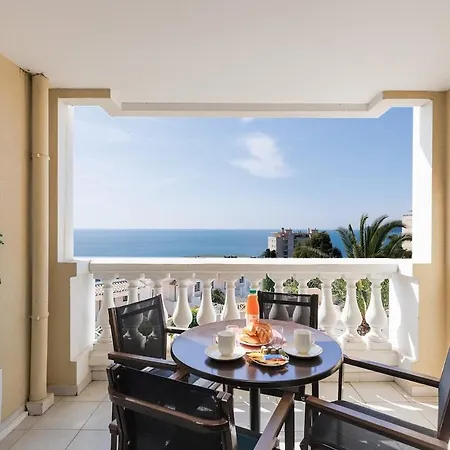 Piscine Vue Parking 4 Personnes *
